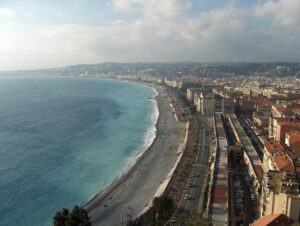 La baie des Anges et la promenade des Anglais à Nice vues d'en haut